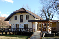 Info Center Black Olm, Jelševnik (Črnomelj)